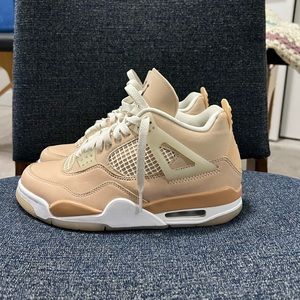 Women’s Jordan 4 Retro “Shimmer”!
